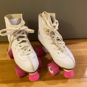 Roller Skates with Pink Wheels - Chicago Skates size 3 (US) like new